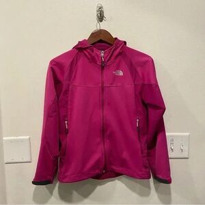 The North Face Jacket Women's XS softshell jacket magneta hooded
